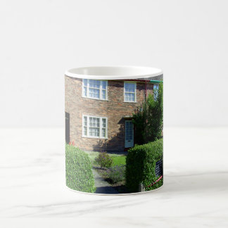 Väg för 20 Forthlin. Barndomhem av Paul McCartney Kaffemugg