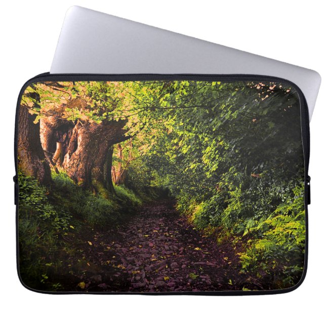VÄG i SKOGEN Laptop Fodral (Framsidan)