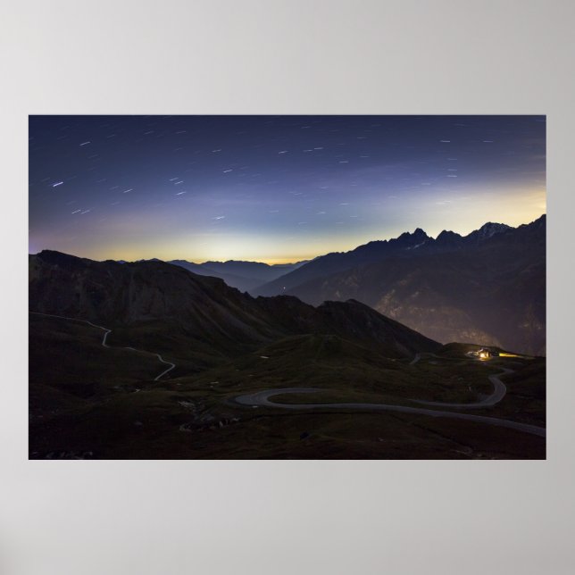 VÄG MELLAN MOUNTAI POSTER (Framsidan)