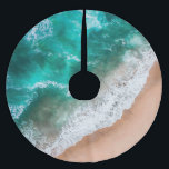 Vågar på Sandy Beach Julgransmatta Borstad Polyester<br><div class="desc">Söt Blå våglappar mot sandstrand</div>