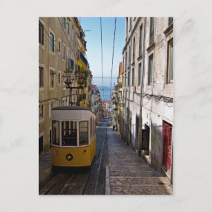 Vägen Lissabon och spårvagnen i Bairro Alto Vykort