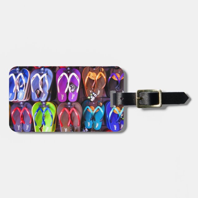Vägg av flinflip flops bagagebricka (Horisontell Framsida)