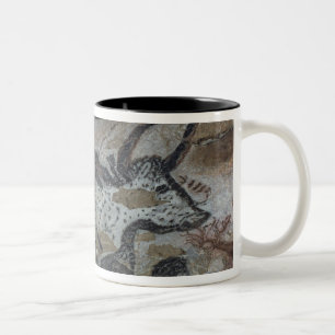 Vagga målning av en tjur och hästar, c.17000 BC Två-Tonad Mugg