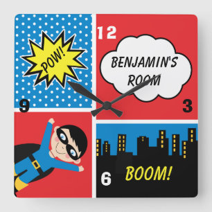 Väggen för pojkeSuperheropersonligen tar tid på Fyrkantig Klocka