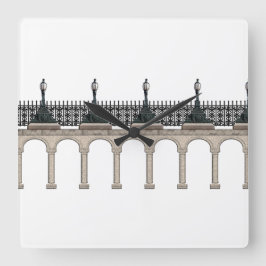 Väggklocka av hög kvalitet