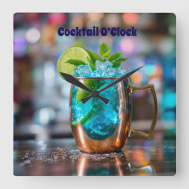 Väggklocka med en färgglad design för blandade dri