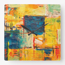 Väggklocka med färgglad abstrakt design