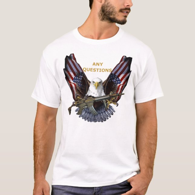 VÅGHALSÖRN SOM SKYDDAR AMERIKA T SHIRT (Framsida)