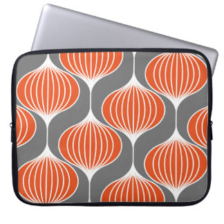 Vågigt linjer: den geometriska vintagen mönster. laptop fodral