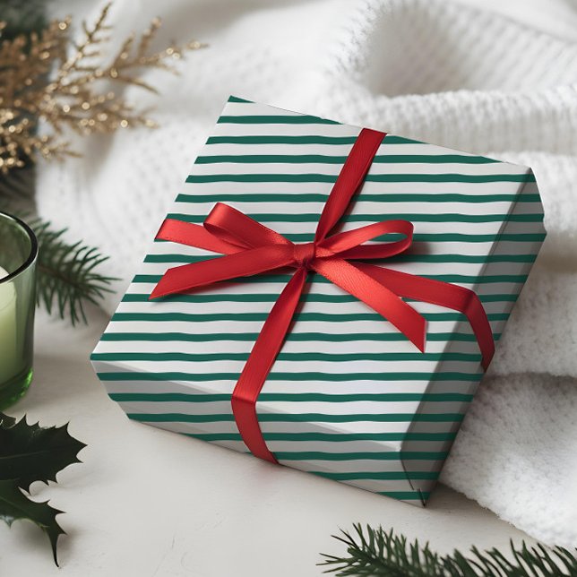 Vågigt Modern minimal Grönt och Vita Rand Mönster Presentpapper (Wavy Modern Minimal Green & White Stripe Pattern Wrapping Paper)