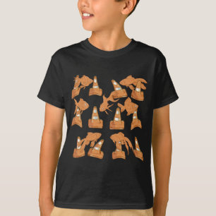 Vägkoner och orange guldfisk t shirt