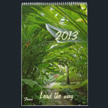 Vägledande år 2013 kalender<br><div class="desc">En kalender som tar dig på en promenad utan att lämna ditt hem.</div>