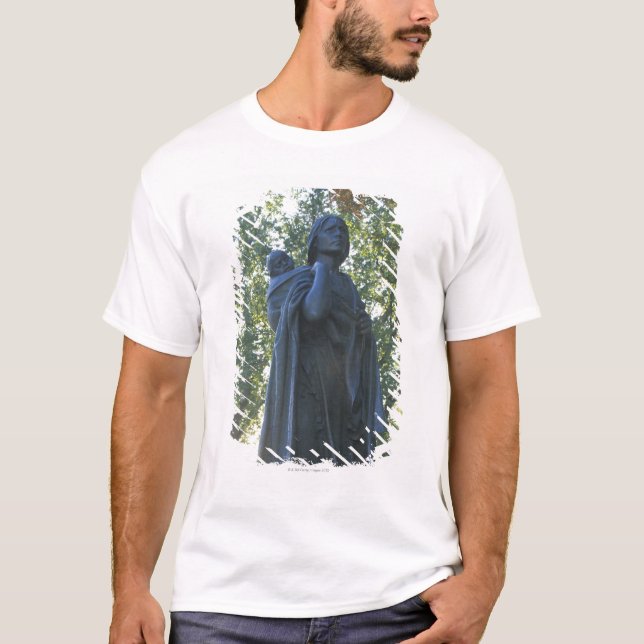 'Vägleder statyn av Sacagawea och henne sonen, på T-shirt (Framsida)