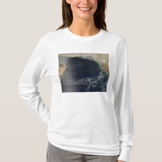 Vågmoln över Arabiska havet Tee Shirt (Framsida)