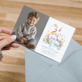 Vågrät Cute White Rabbit och Rainbow Birthday Inbjudningar
