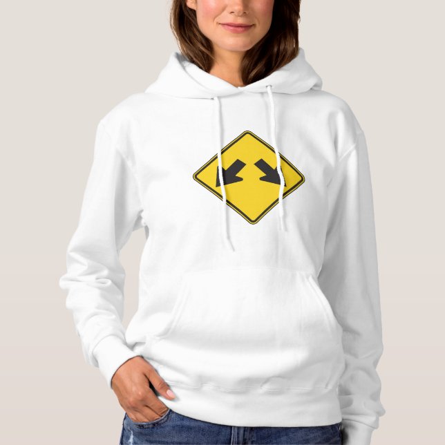 Vägskylt med två nedåtriktade pilar varning t shirt (Framsida)