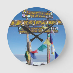 Vägskylt på toppen av Kilimanjaro kenya Rund Klocka