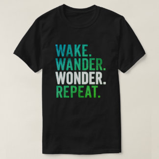 Vaka Vandra Underverk Upprepa Resa Typografi T Shirt