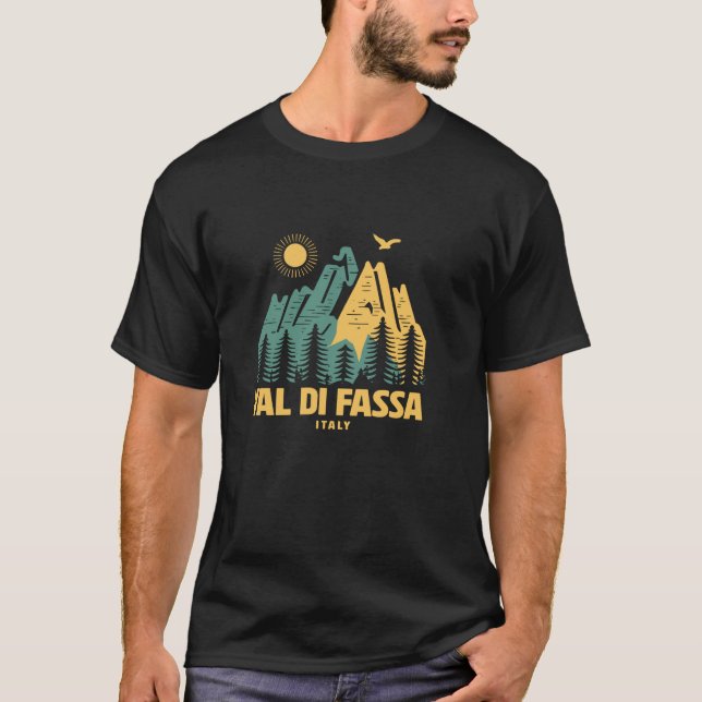 Val di Fassa Mountains Italien Hiking Outdoor Vint T Shirt (Framsida)