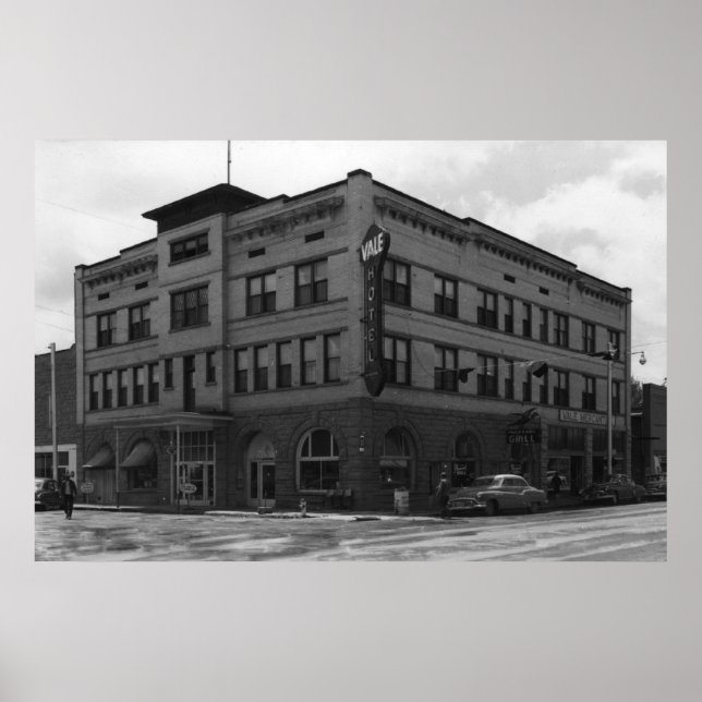 Vale, Oregon View of Hotel Vale Photograph Poster (Framsidan)