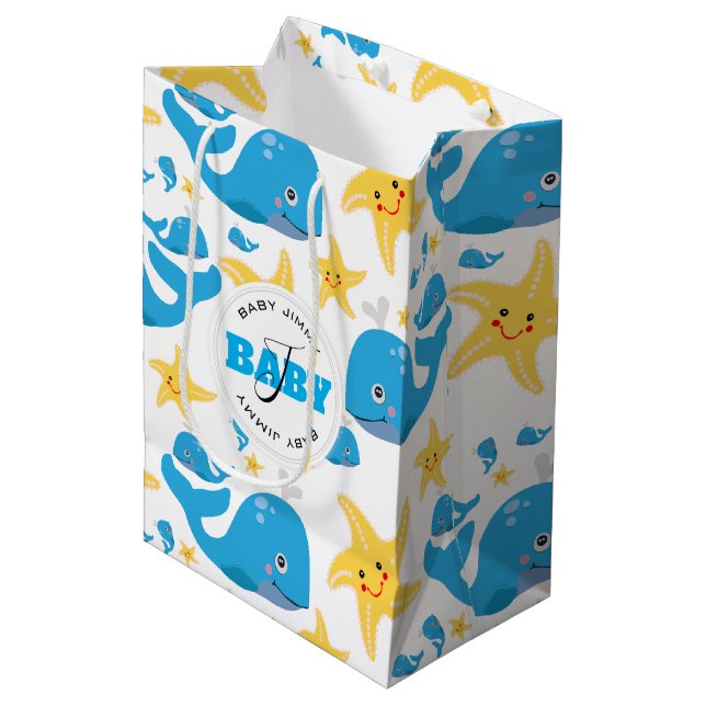 Vale & Starfish Tecknad Baby Monogram Mönster (Framsidan Vinklad)