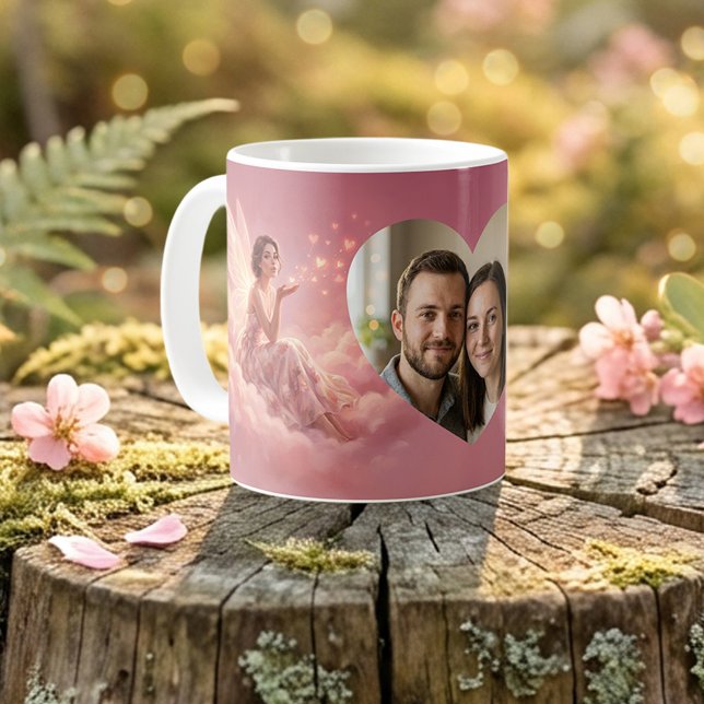 Valentine-älva på rosa moln Fantasykonstfoto Kaffemugg (Skapare uppladdad)