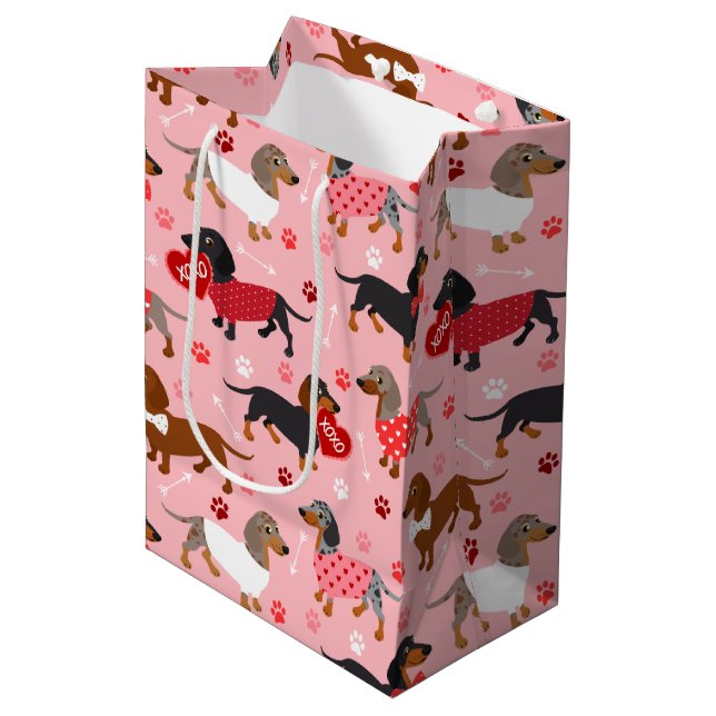 Valentine Dachshund Medium Gift Bag (Framsidan Vinklad)