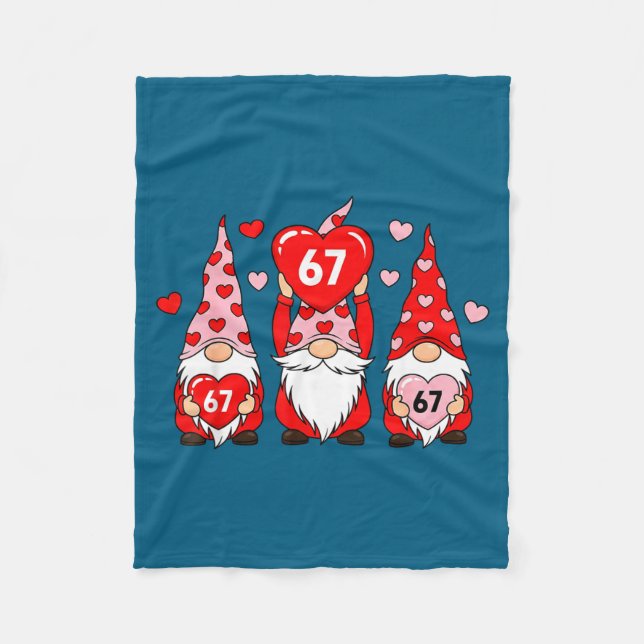 Valentine Gnomes 67 Funny Meme Cute Love Gnome Cou Fleecefilt (Framsidan)