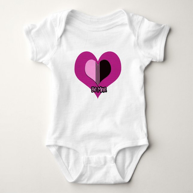 Valentine Heart Pink and Black Be Mine T Shirt (Framsida)