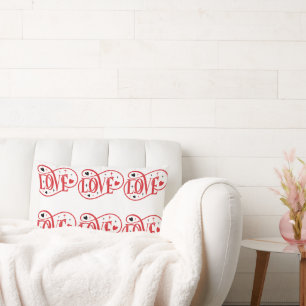 Valentine KÄRLEK ord Red on White Lumbarkudde