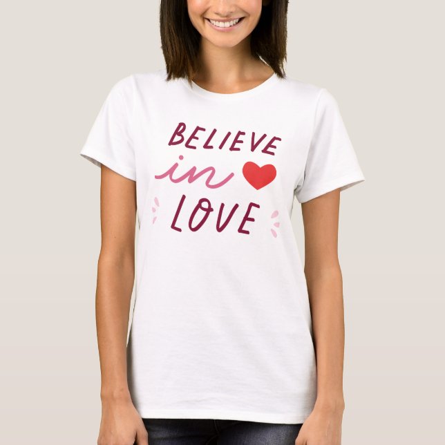 Valentine’s Day Love Charm T Shirt (Framsida)