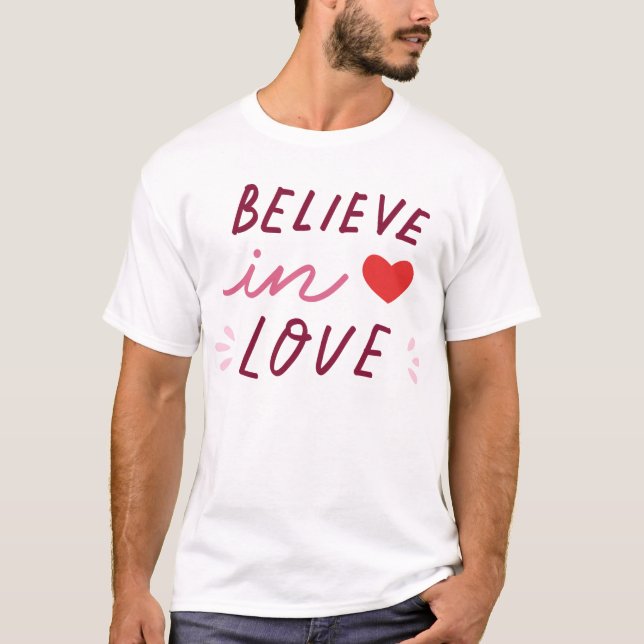 Valentine’s Day Love Charm T Shirt (Framsida)