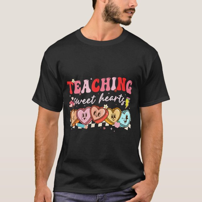 Valentine Teaching Sweet Hearts Teacher Men Women  T Shirt (Framsida)