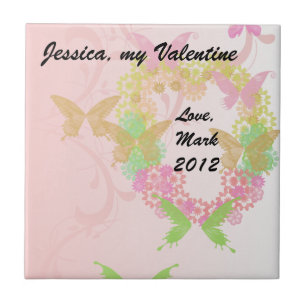 Valentine Tile med Blommigt Heart & Butterflies Kakelplatta