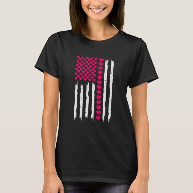 Valentines Day American Flag Hearts pink Distresse T Shirt (Framsida)