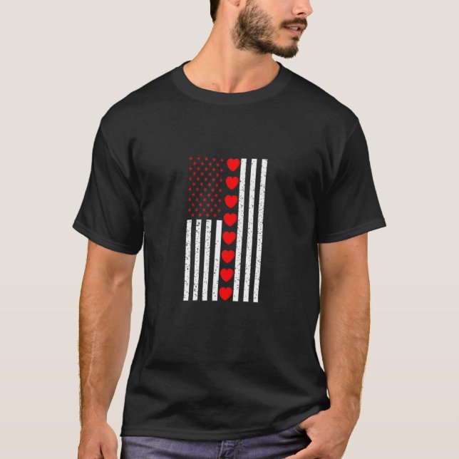 Valentine's Day American Flag With Hearts, U S Fla T Shirt (Framsida)