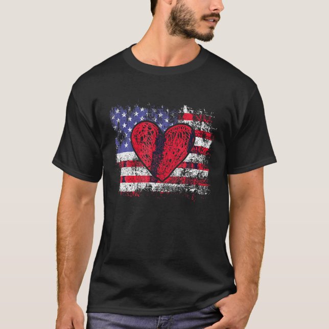 Valentines day American Flagga Red Hearts USA Patr T Shirt (Framsida)