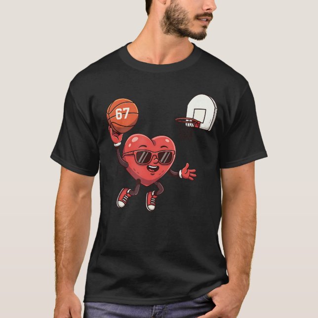 Valentines Day Basketball 67 Heart Sports Coach Me T Shirt (Framsida)