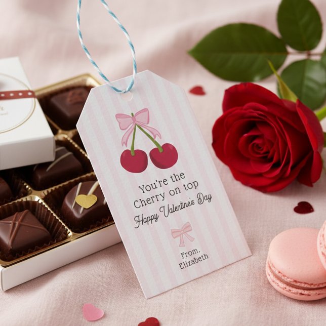 Valentine's Day Cherry on Top Coquette Stripes Presentetikett (Skapare uppladdad)