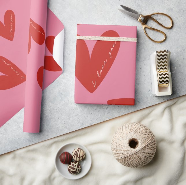 Valentine's Day Modern Red & Pink Hearts Script Presentpapper (Hantverk)