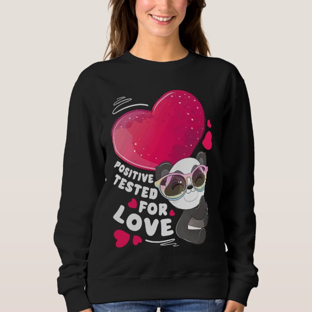 Valentine's day panda with heart t shirt (Framsida)