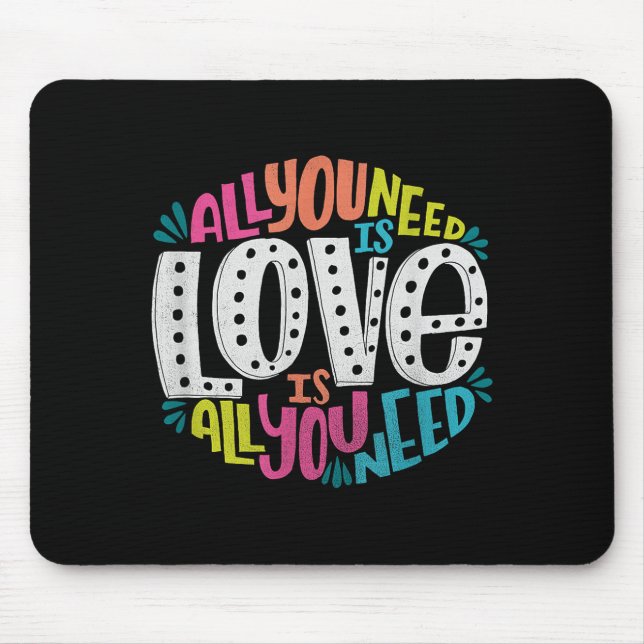 Valentine's Day Product - All You Need Is Love  Musmatta (Framsidan)