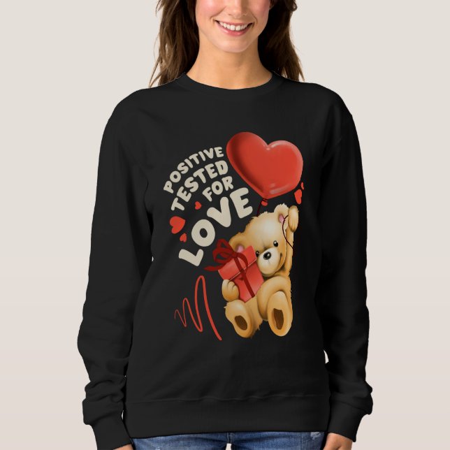 Valentine's day teddy bear with heart balloon t shirt (Framsida)