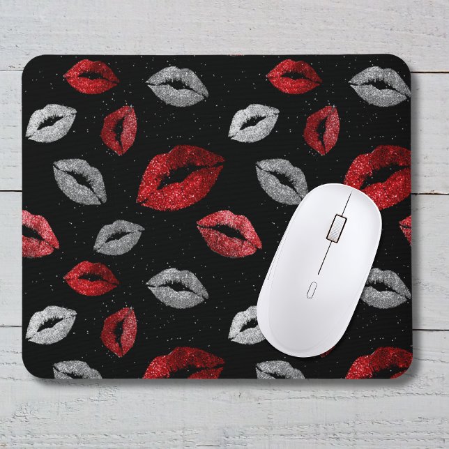 Valentines Red Silver Glitter Lips on Black  Musmatta (Skapare uppladdad)