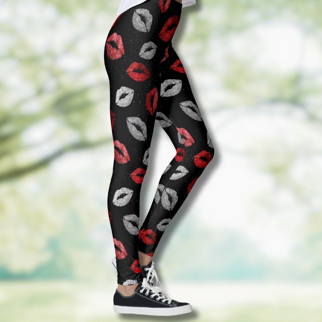 Valentines röda silverglitterläppar på svart leggings (Skapare uppladdad)