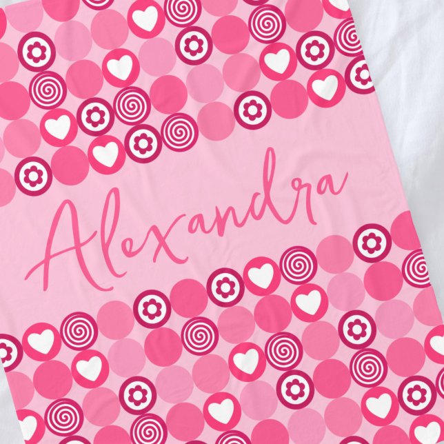 Valentines söta rosa hjärta och blommönster namn fleecefilt (Skapare uppladdad)