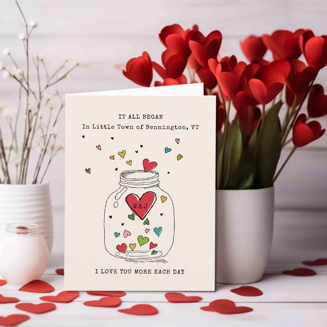 Valentineser som allt började hjärtat i Burk Monog Helgkort (Valentines It All Began Heart In Jar Monogram Holiday Card)