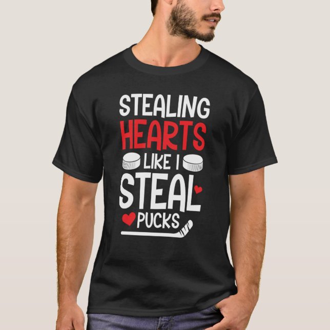 Valentineu2019s Day Hockey Stealing Hearts Like I  T Shirt (Framsida)