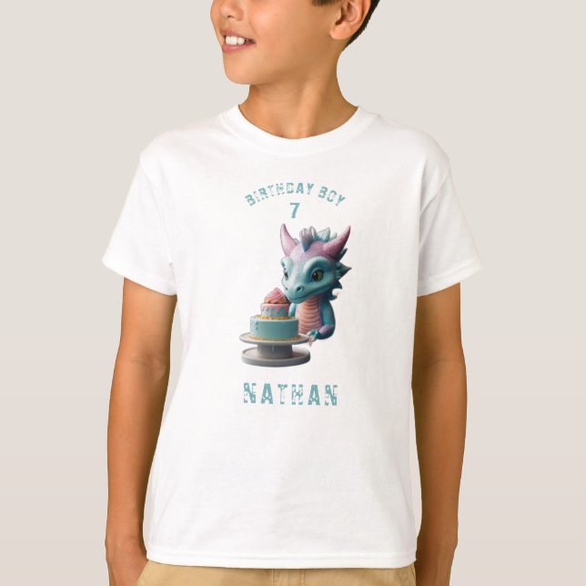*~* Valfri ålder - Baby Dragon AP88 Födelsedagsfes T Shirt (Framsida)