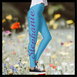 VÄLJ DINA Yoga Leggings i FÄRG Anpassningsbar med<br><div class="desc">VÄLJ DINA Yogalag i anpassningsbarna FÄRG! Skriv ut kant till kant, med ditt namn i stor lila skript ett ben! Exempel är blått från himlar, men du kan enkelt anpassa dig till färg efter eget val. Det är också enkelt att ändra eller ta bort exempeltext. "skapa egna" Med reserverade Höger...</div>